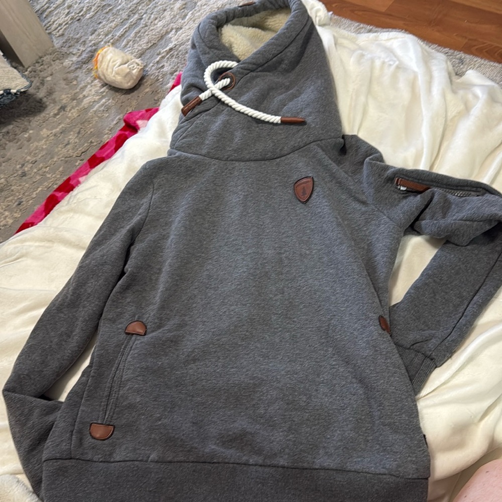 NWOT Wanakome Gray Hoodie size Women’s XL